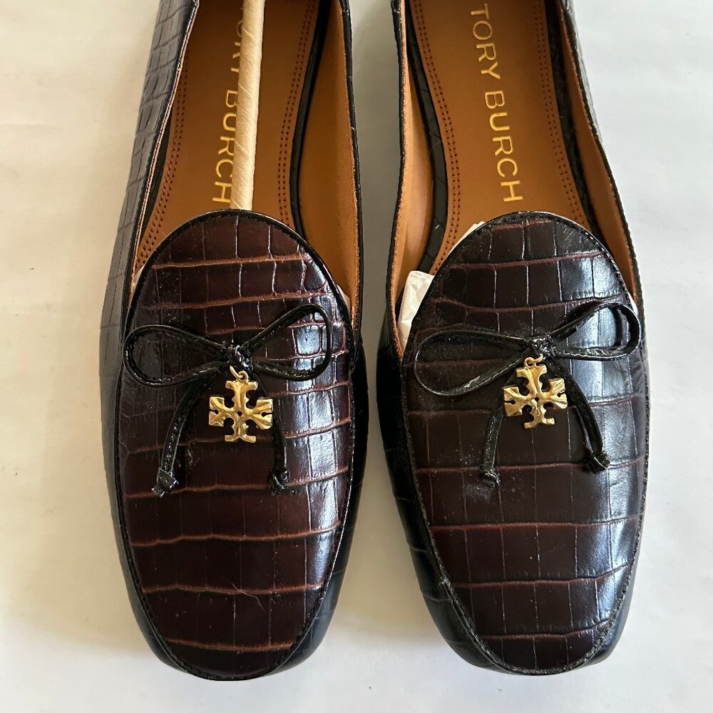 Tory Burch Croc Embossed Charm Loafers, Brown and Black leather, 9M
